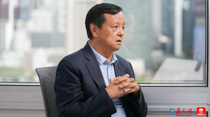 深港通为何“?！?？港交所前行政总裁李小加首度比喻：它能用1块钱进出撬动100块钱交易