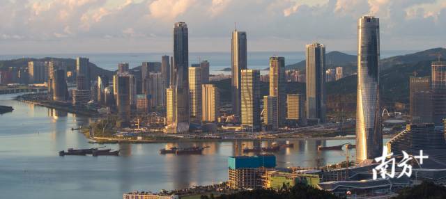 2020年7月，珠海横琴新区的建设正如火如荼进行中。