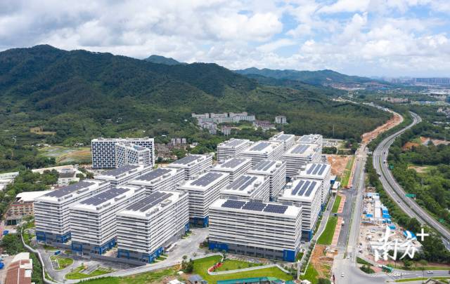 珠海正大力推进5.0产业新空间建设。图为大湾区智造产业园D区。南方+记者 关铭荣 摄 