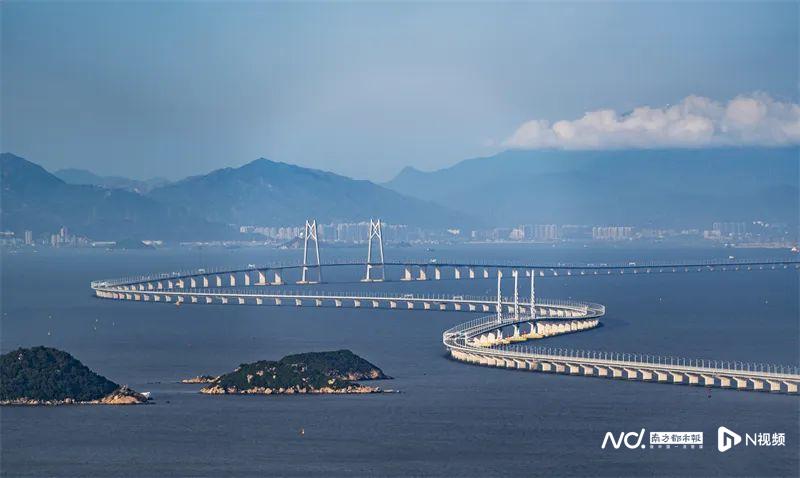 港珠澳大桥。