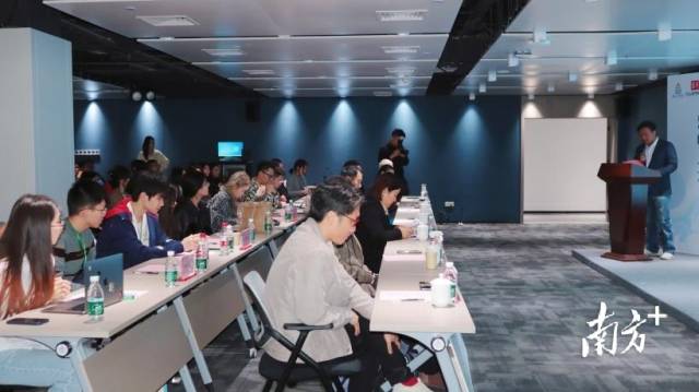 来自广深港澳的投融资机构、专家与创业团队共同探讨交流。  南方拍客 梁诗婷 供图