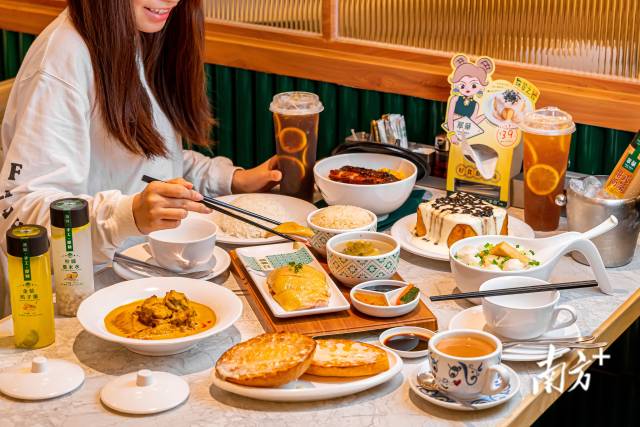 奶油猪、叉烧饭等都是翠华餐厅的推荐菜品。（受访者供图）