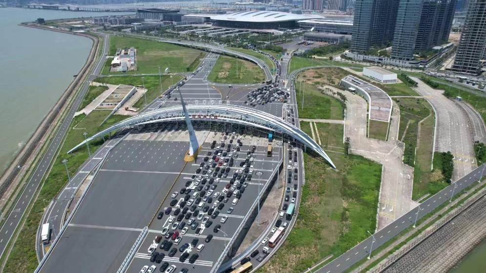 人人人车车车……端午假期，港珠澳大桥多项数据创新高！