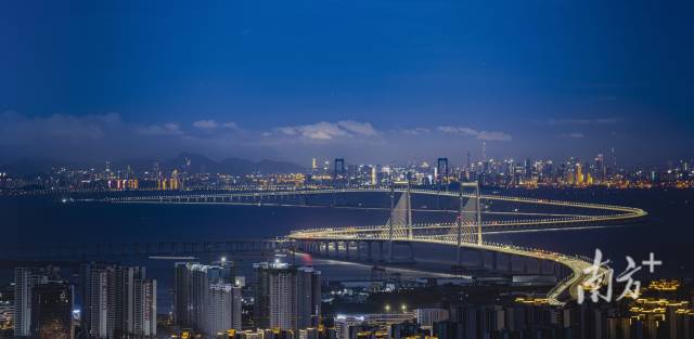 深中通道全景。