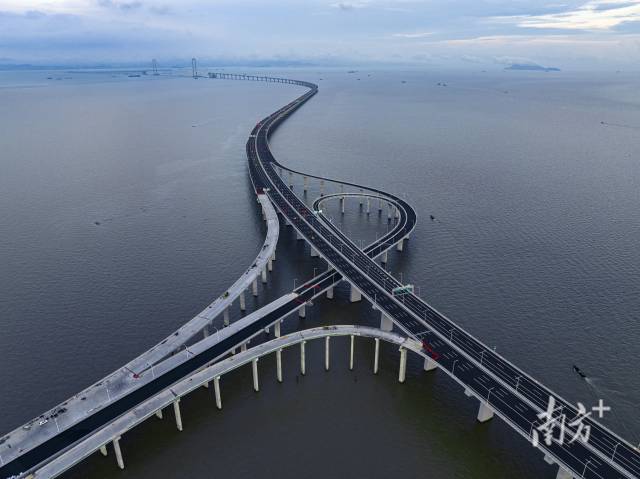 深中通道将通过万顷沙支线连接广州南沙。
