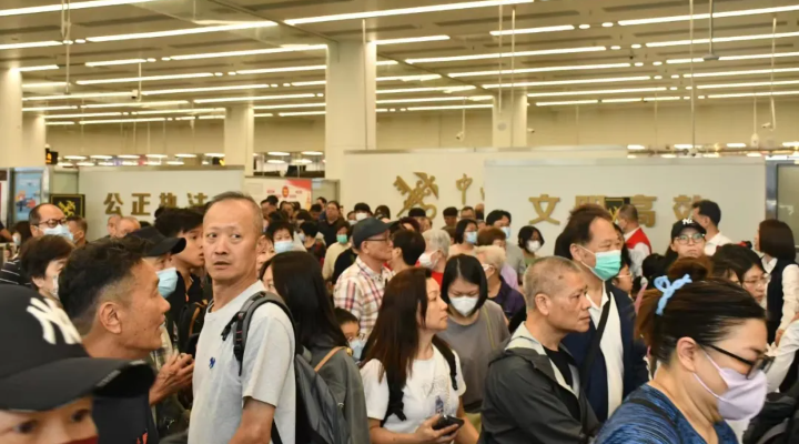 今年第九次破纪录！深港陆路口岸单日94.3万人次出入境