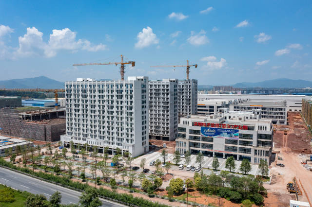 肇庆将在广东省（肇庆）大型产业集聚区市管片区建设超1000亩的低空经济科技产业园。图为市管起步区莲富产业园。廖文奕 摄