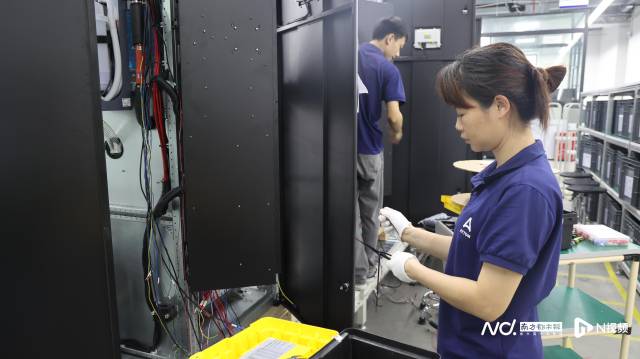来到东莞滨海湾新区，深圳安腾创新科技有限公司迅速投入生产。