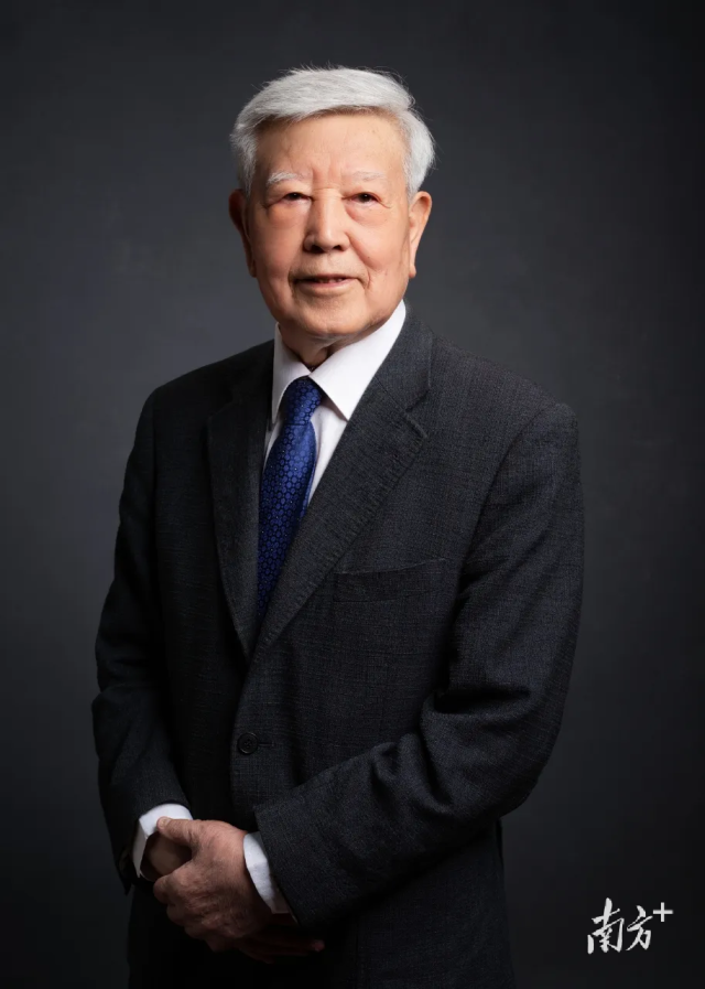  赵忠贤院士