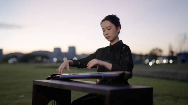 ▲古琴与横琴的深厚文化连接，让邱芷澄在这里结下不解“琴”缘?