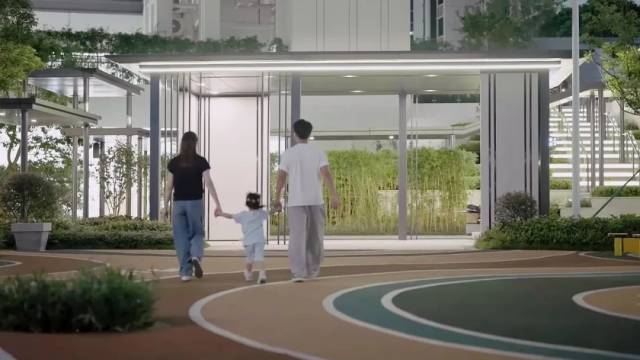 ▲一家人喜迁新居，迎接新学期