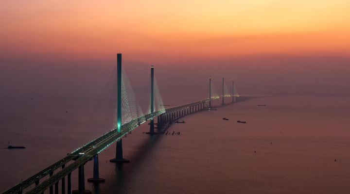 全线亮灯！黄茅海跨海通道打造大湾区海上新地标