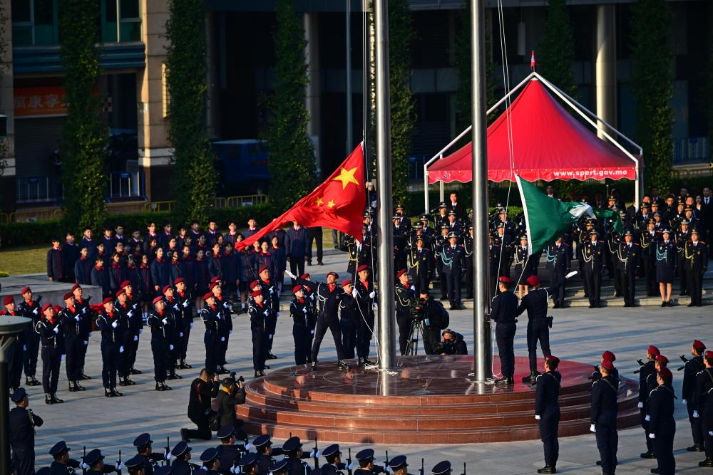 12月20日，澳门特别行政区政府隆重举行升旗仪式，庆祝澳门回归祖国25周年。　