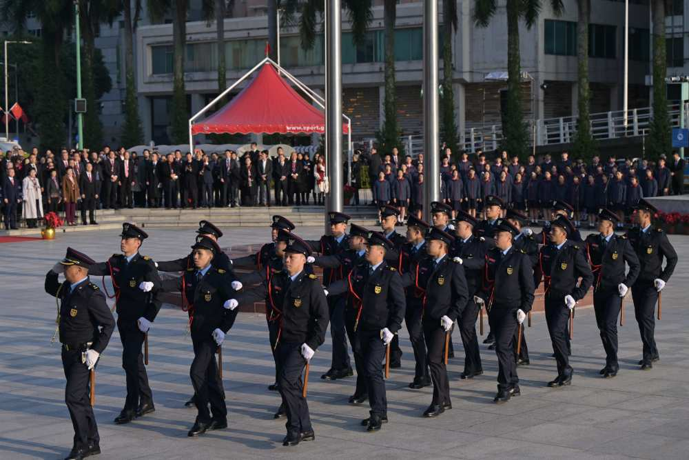12月20日，澳门特别行政区政府隆重举行升旗仪式，庆祝澳门回归祖国25周年。　