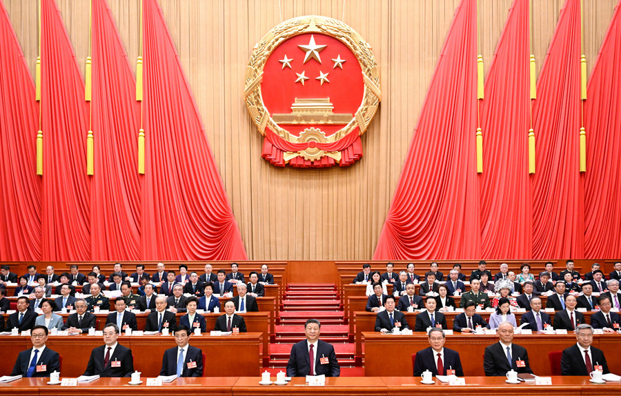 3月5日，第十四届全国人民代表大会第三次会议在北京人民大会堂开幕。党和国家领导人习近平、李强、王沪宁、蔡奇、丁薛祥、李希、韩正等出席大会。新华社记者 李学仁 摄