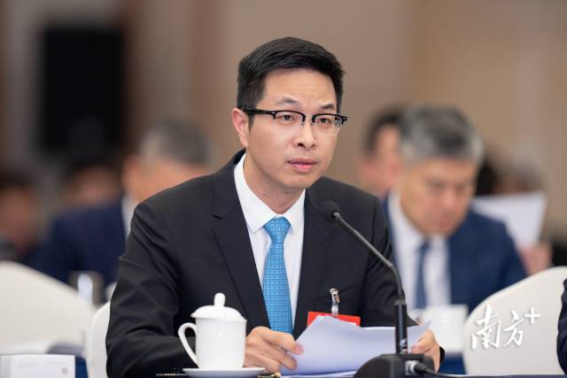 全国人大代表、广东鼎泰机器人科技有限公司研发部经理李政：设立机器人产业专项基金 支持“卡脖子”技术攻关