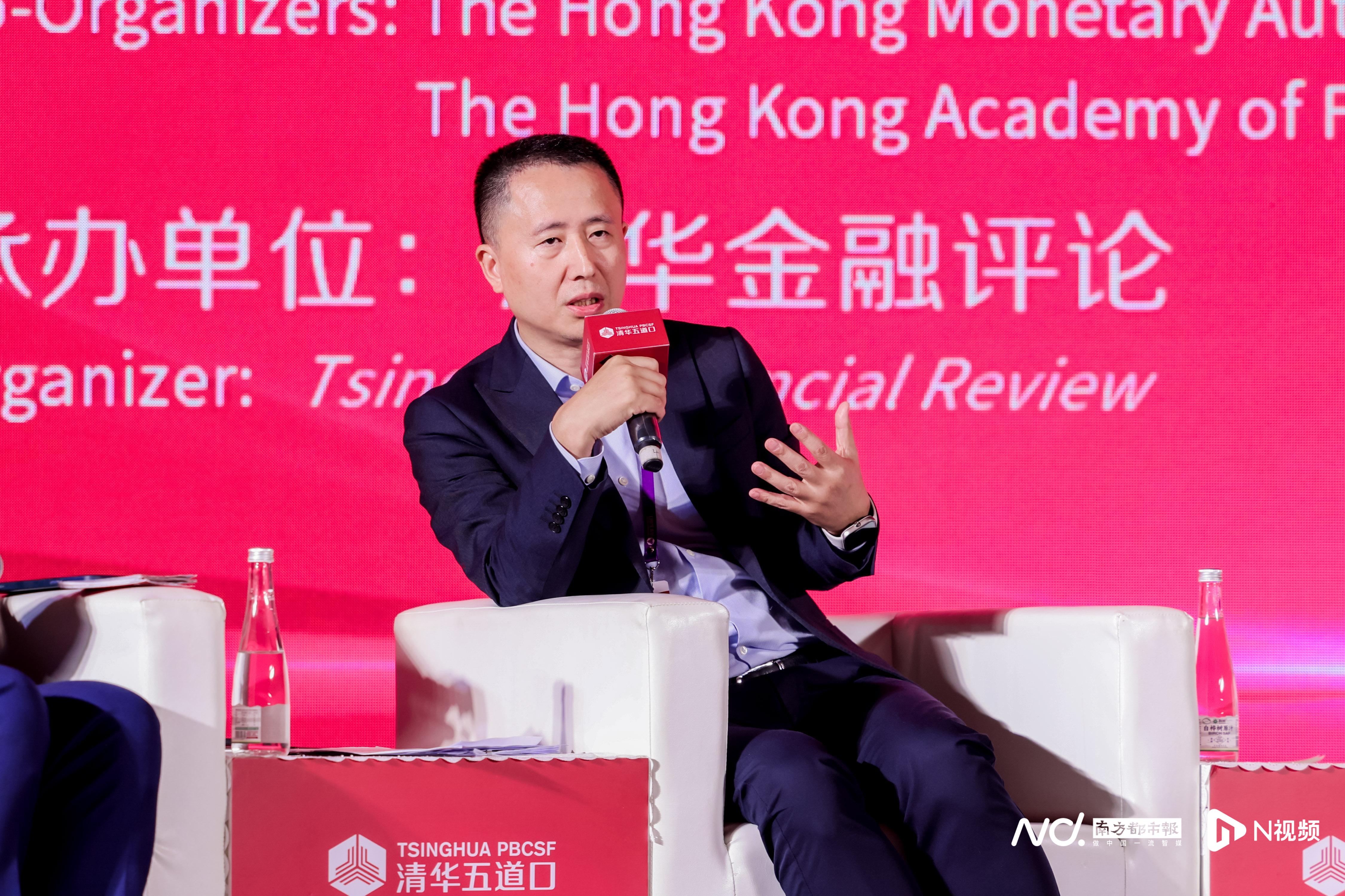 深圳市委金融委员会办公室常务副主任、市委金融工作委员会常务副书记、市地方金融管理局局长 时卫干