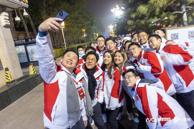 2023年，“港澳青年看祖国”系列活动在北京举行开营仪式，梁毓伟作为执行团长，率领150名港澳青年到北京参加交流活动。 