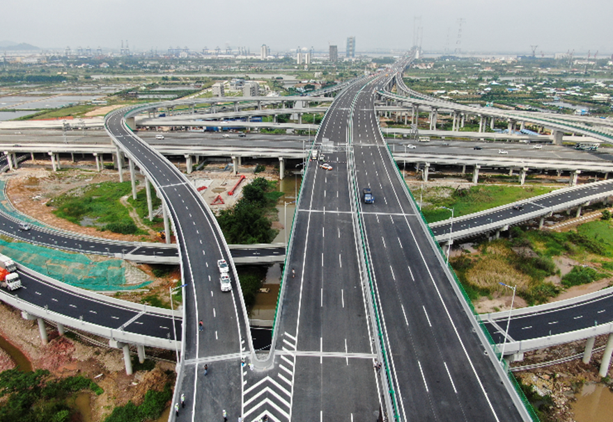 2019年4月25日，莞番高速公路一期工程（沙田至厚街段）正式通车，实现南沙大桥与广深高速的快速接驳。至此，南沙大桥全线开通运营，在东莞市境内成为广深沿江高速公路与沈海高速公路（京港澳高速公路共线段、原广深高速公路厚街段）的联络线。